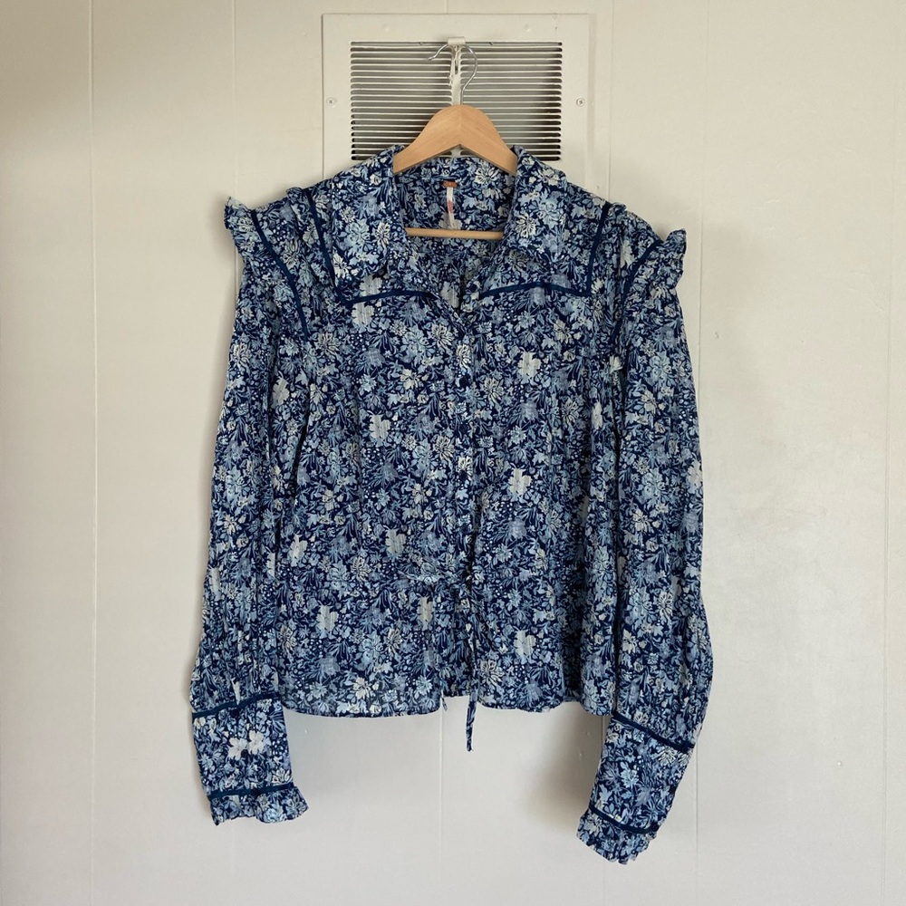 “Doen Inspired” Free People Floral Blouse